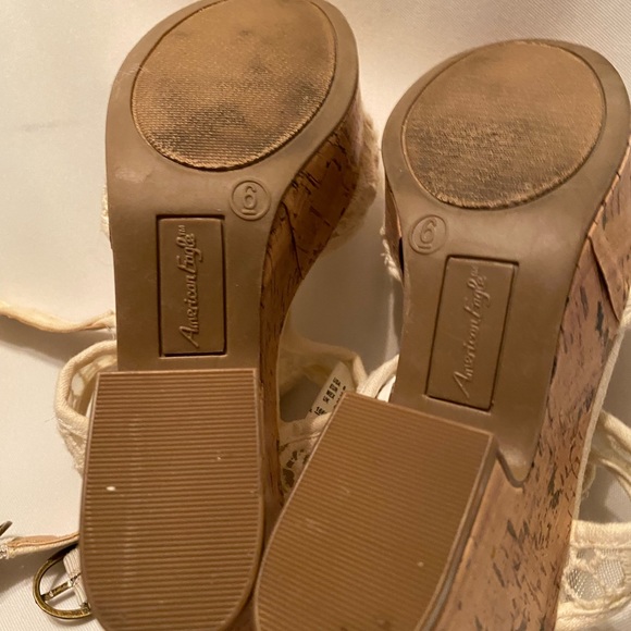 Women’s Beautiful American Eagle White Lace Sandals Summer Heels Size 6 - Picture 7 of 12